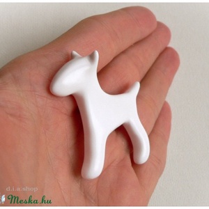 Bullterrier, fehér kutya - kitűző -  - Meska.hu