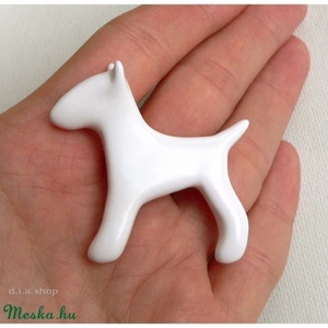 Bullterrier, fehér kutya - kitűző - Meska.hu