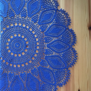 Kék horgolt kerek terítő - Meska.hu