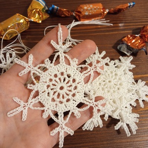 Horgolt hópehely készlet - Meska.hu