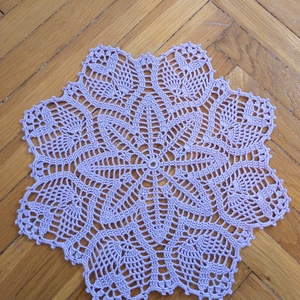 Horgolt vilgos lila terítő - Meska.hu