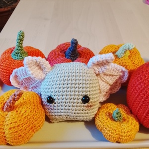 Horgolt denevér - otthon & életmód - dekoráció - asztal és polc dekoráció - horgolt & csipketerítő - Meska.hu