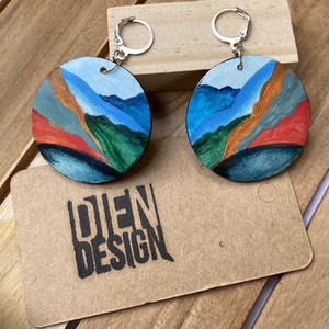 Tél - festett fa fülbevaló, kerek - ékszer - fülbevaló - lógós kerek fülbevaló - Meska.hu