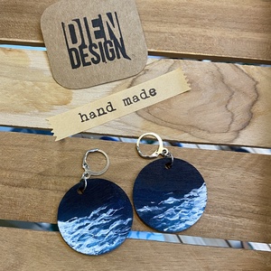 Atlantic - kézzel festett tenger mintás  fa fülbevaló, kerek, Ékszer, Fülbevaló, Lógós kerek fülbevaló, Festészet, Ékszerkészítés, MESKA