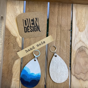 Alpok - kézzel festett  kék fa fülbevaló, csepp alakú, nagy - ékszer - fülbevaló - lógó csepp fülbevaló - Meska.hu