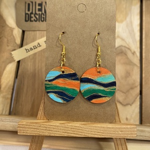 Badacsony - lézzel festett absztrakt színes fa fülbevaló, kerek, kicsi, Ékszer, Fülbevaló, Lógós kerek fülbevaló, Festett tárgyak, Ékszerkészítés, MESKA