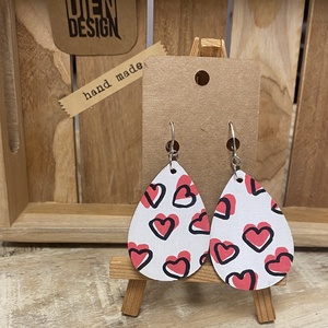 Love -  ézzfestett fa fülbevaló, csepp alakú, nagy - Meska.hu