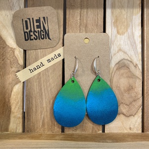 Szaturáció  - színátmenetes, zöld és kék,  festett fa fülbevaló, csepp alakú, nagy - ékszer - fülbevaló - lógó csepp fülbevaló - Meska.hu