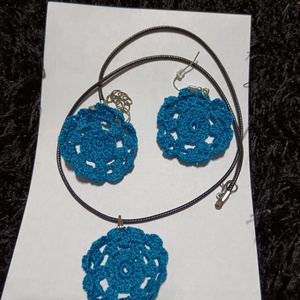 Kék horgolt szett fülbevaló és nyaklánc - ékszer - ékszerszett - Meska.hu