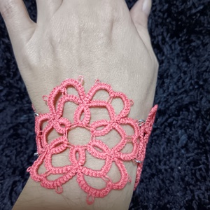 Nagy hajócsipke virágos karkötő  - ékszer - karkötő - széles karkötő - Meska.hu