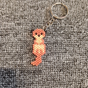 Vidra gyöngy kulcstartó  - táska & tok - kulcstartó & táskadísz - kulcstartó - Meska.hu