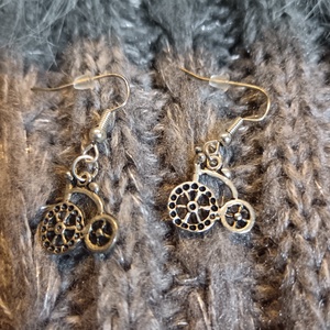 Nagy első kerekű bicikli fülbevaló � retró hangulat és vidám stílus, Ékszer, Fülbevaló, Lógó fülbevaló, Ékszerkészítés, MESKA