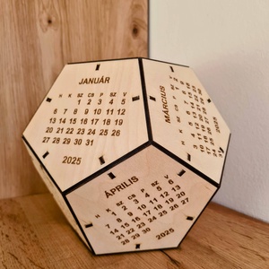 12 oldalú 3D naptár 2025 - otthon & életmód - dekoráció - fali és függő dekoráció - falinaptár & öröknaptár - Meska.hu