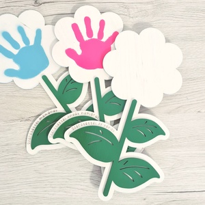 Anyák napi virág kézlenyomattal, Otthon & Életmód, Virágdekoráció, Virágdíszek, Lézervágott virágdíszek, Famegmunkálás, Festett tárgyak, MESKA