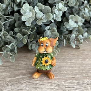 Kis mókus - kellékek & szerszámok - dekorációs kellékek - figurák - Meska.hu