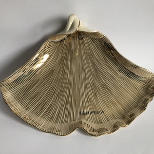 Arany csíkos ginkgo leveles tál - otthon & életmód - konyhafelszerelés, tálalás - tálalás - kínálótál - Meska.hu