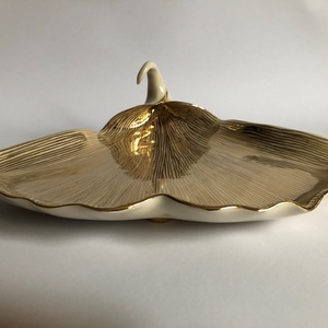 Arany csíkos ginkgo leveles tál - otthon & életmód - konyhafelszerelés, tálalás - tálalás - kínálótál - Meska.hu