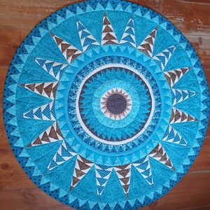 Kövirózsa terítő, Otthon & Életmód, Lakástextil, Abrosz, terítő, Díszterítő polcra, komódra, Patchwork, foltvarrás, Varrás, MESKA