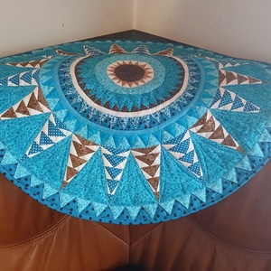 Kövirózsa terítő - otthon & életmód - lakástextil - abrosz, terítő - díszterítő polcra, komódra - Meska.hu