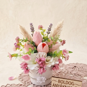 Anyák napiRomantikus tulipános virágdísz � Egyedi anyáknapi meglepetés(15cm magas) - Meska.hu