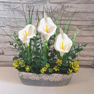 Romantikus fehér kála kompozíció egyedi mintás kaspóban � Prémium kézműves ajándék(20cm magas, 25cm széles)  - otthon & életmód - virágdekoráció - virágdíszek - virágdísz kaspóban - Meska.hu