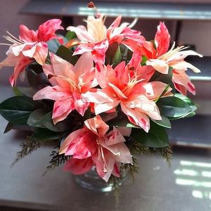 Rózsaszín liliomos asztali dísz(27cm magas) - Meska.hu