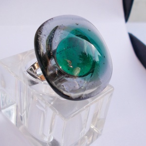 Szürkében smaragd gyűrű, ajándék nőknek  karácsonyra, névnapra, születésnapra. - ékszer - gyűrű - statement gyűrű - Meska.hu