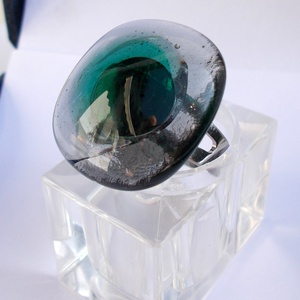 Szürkében smaragd gyűrű, ajándék nőknek  karácsonyra, névnapra, születésnapra. - ékszer - gyűrű - statement gyűrű - Meska.hu