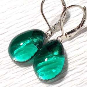 NEMESACÉL!  Smaragd cseppek  fülbevaló, ajándék nőknek, lányoknak, ballagásra, névnapra, születésnapra. - Meska.hu