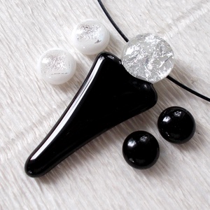 Ezüstös fáklya medál és két pár fülbevaló, karácsonyra, névnapra, születésnapra. -  - Meska.hu