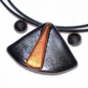 Metál-vörös, dichroic  medál, ajándék névnapra, születésnapra. - ékszer - ékszerszett - Meska.hu