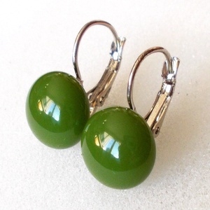 Olajzöld üveg fülbevaló, ajándék lányoknak, nőknek névnapra,születésnapra. - Meska.hu