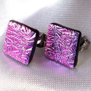 Bíborfény dichroic stiftes  fülbevaló, ajándék  névnapra, születésnapra. - ékszer - fülbevaló - Meska.hu