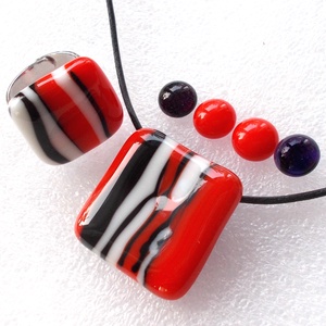 AKCIÓ! Piros-fekete-fehér  ékszerszett , ajándék lányoknak. - ékszer - ékszerszett - Meska.hu