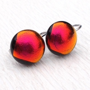 NEMESACÉL! Kárminvörös dichroic  fülbevaló, ajándék névnapra, születésnapra., Ékszer, Fülbevaló, Lógó csepp fülbevaló, Ékszerkészítés, Üvegművészet, Meska