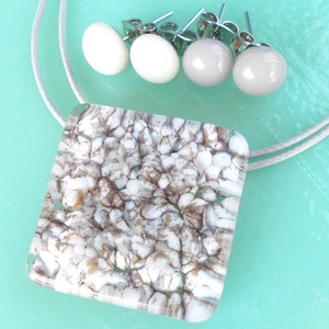 Kavics mintás üvegékszer, ajándék névnapra, születésnapra. - Meska.hu