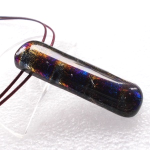 Kékes-bíbor mintás dichroic medál, ajándék névnapra, születésnapra. - ékszer - nyaklánc - medálos nyaklánc - Meska.hu Kékes-bíbor mintás dichroic medál, ajándék névnapra, születésnapra. - ékszer - nyaklánc - medálos nyaklánc - Meska.hu