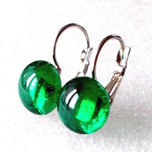 AKCIÓ! Smaragd ragyogás kapcsos fülbevaló, ajándék nőknek névnapra, születésnapra.  - ékszer - fülbevaló - lógós kerek fülbevaló - Meska.hu