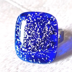 NEMESACÉL! Elegáns királykék gyűrű , ajándék lányoknak, névnapra, születésnapra., Ékszer, Gyűrű, Statement gyűrű, Ékszerkészítés, Üvegművészet, MESKA