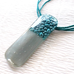 Gyöngybuborékos szürke ékszerszett, névnapra, születésnapra, nőnapra. - ékszer - ékszerszett - Meska.hu