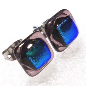 ORVOSI FÉM! Univerzum dichroic  fülbevaló, ajándék névnapra, születésnapra., Ékszer, Fülbevaló, Pötty fülbevaló, Ékszerkészítés, Üvegművészet, MESKA