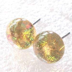 ORVOSI FÉM! Tearózsa szivárvány  stiftes  fülbevaló, ajándék  névnapra, születésnapra. - Meska.hu