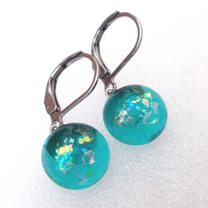 NEMESACÉL! Fényjáték türkizben, fülbevaló, ajándék nőknek névnapra, születésnapra.  - ékszer - fülbevaló - lógó fülbevaló - Meska.hu