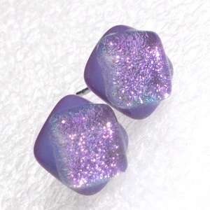 Levendula dichroic  fülbevaló, ajándék névnapra, születésnapra., Ékszer, Fülbevaló, Pötty fülbevaló, Ékszerkészítés, Üvegművészet, MESKA