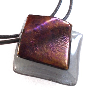 Bronzos bíborfény szürkében medál, ajándék névnapra, születésnapra. - ékszer - nyaklánc - medál - Meska.hu