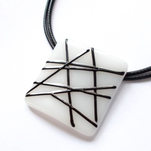 AKCIÓ! Vonalak játéka fehéren, nyaklánc  ajándék névnapra, születésnapra. - ékszer - ékszerszett - Meska.hu