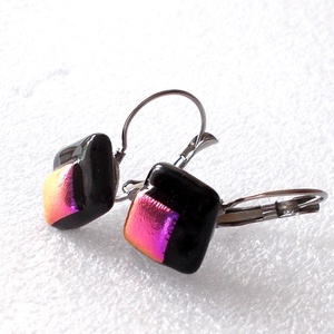 NEMESACÉL! Arany magenta dichroic  fülbevaló, ajándék névnapra, születésnapra. - ékszer - fülbevaló - lógó fülbevaló - Meska.hu