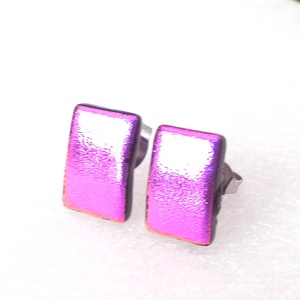 Orvosi fém! Arany-magenta dichroic trendi stiftes  fülbevaló, ajándék  névnapra, születésnapra. - ékszer - fülbevaló - pötty fülbevaló - Meska.hu