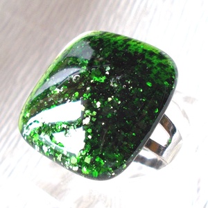 Szikrázó zöld aventurin gyűrű, üvegékszer ajándék névnapra, születésnapra., Ékszer, Gyűrű, Statement gyűrű, Ékszerkészítés, Üvegművészet, MESKA