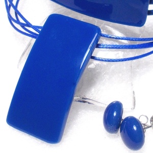 KÉSZLETKISÖPRÉS!  Hajlított kék ékszerszett, ajándék névnapra, születésnapra. - Meska.hu